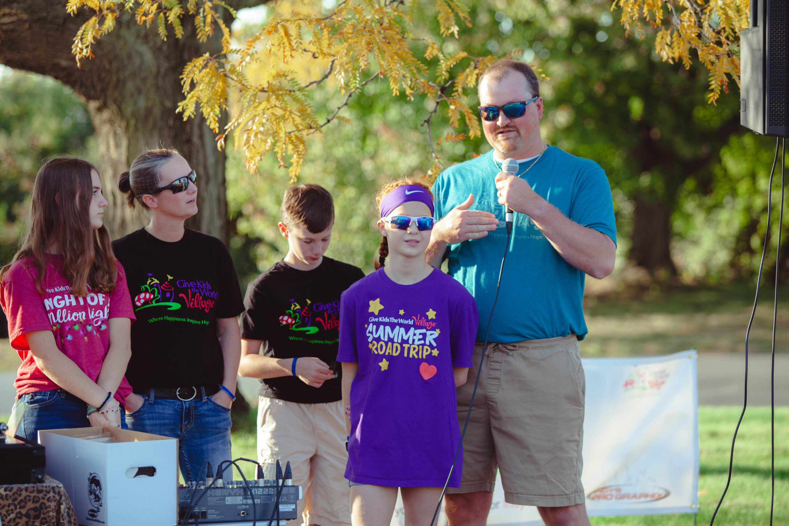 Anderson family shares GKTW  experience with attendees at truck pull fundraiser